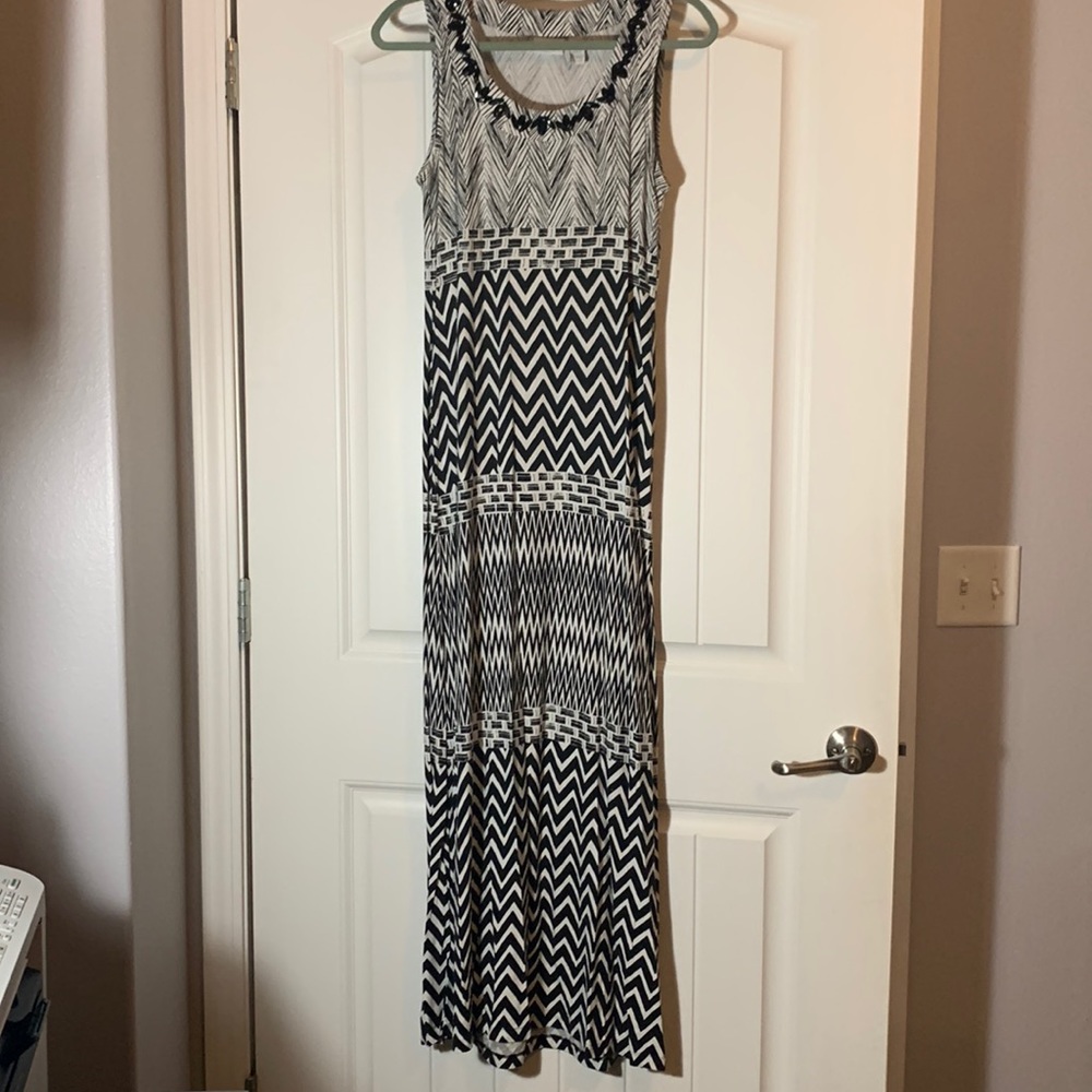 Chico’s Maxi Dress, Chico’s Size 0. Black and white.